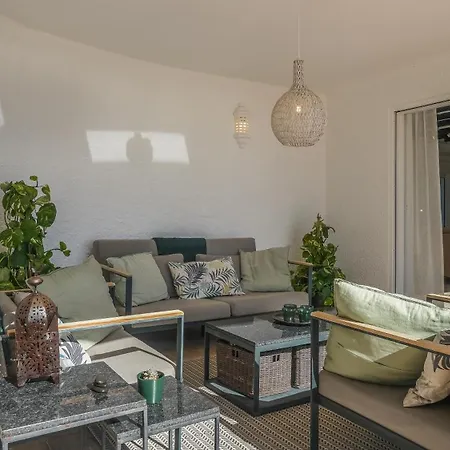 Casa Palmeiras, Luxury * Luz