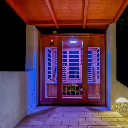 Casa Palmeiras, Luxury