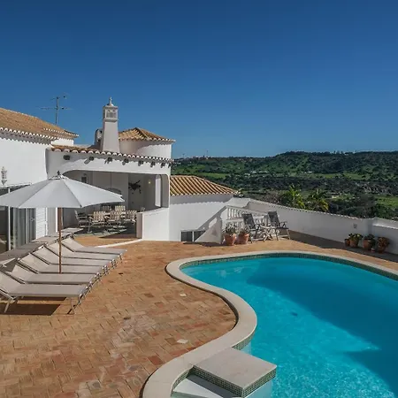 Casa Palmeiras, Luxury