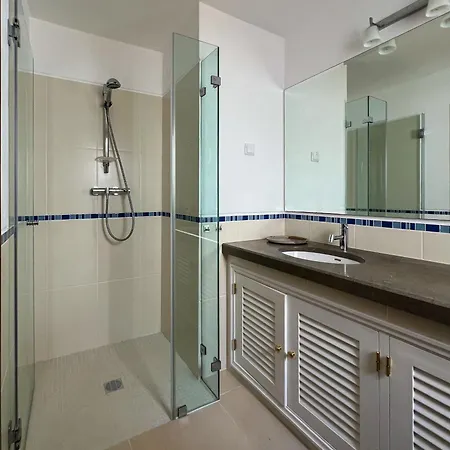 Casa Palmeiras, Luxury Luz