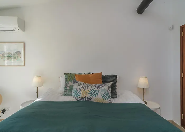 Casa Palmeiras, Luxury