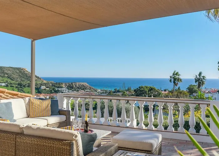 Casa Palmeiras, Luxury Luz