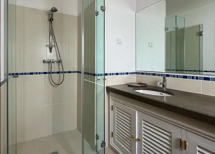 Casa Palmeiras, Luxury Luz