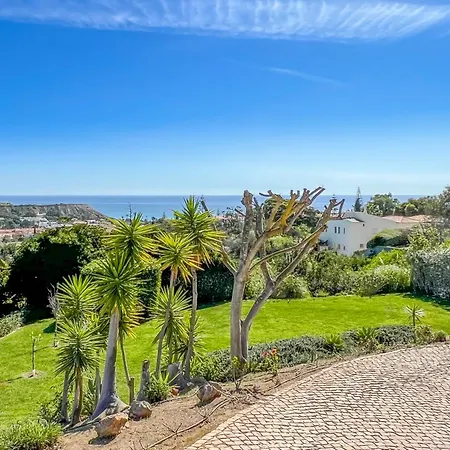 Casa Palmeiras, Luxury Luz