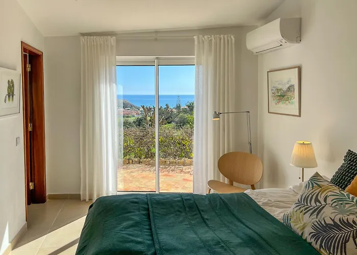 Casa Palmeiras, Luxury Luz