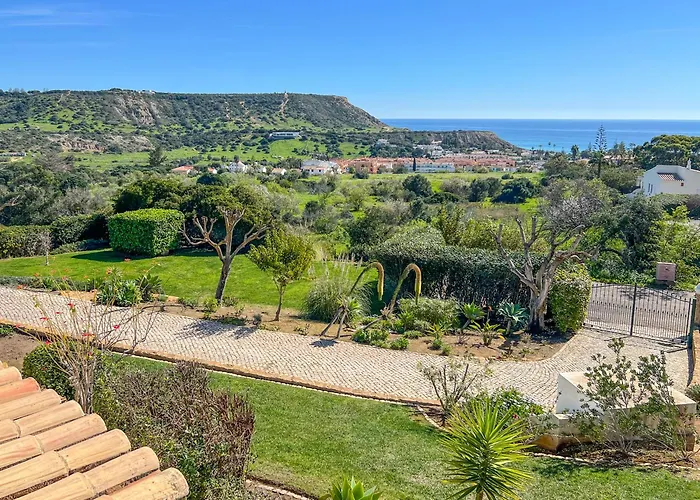 Casa Palmeiras, Luxury Villa Luz