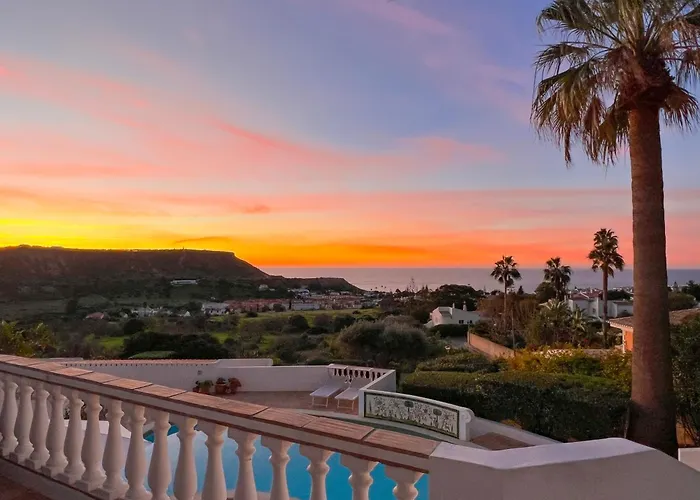 Casa Palmeiras, Luxury